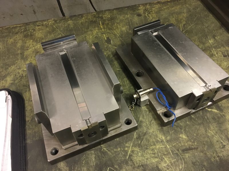 Simple injection moulding die : Swipe To View More Images